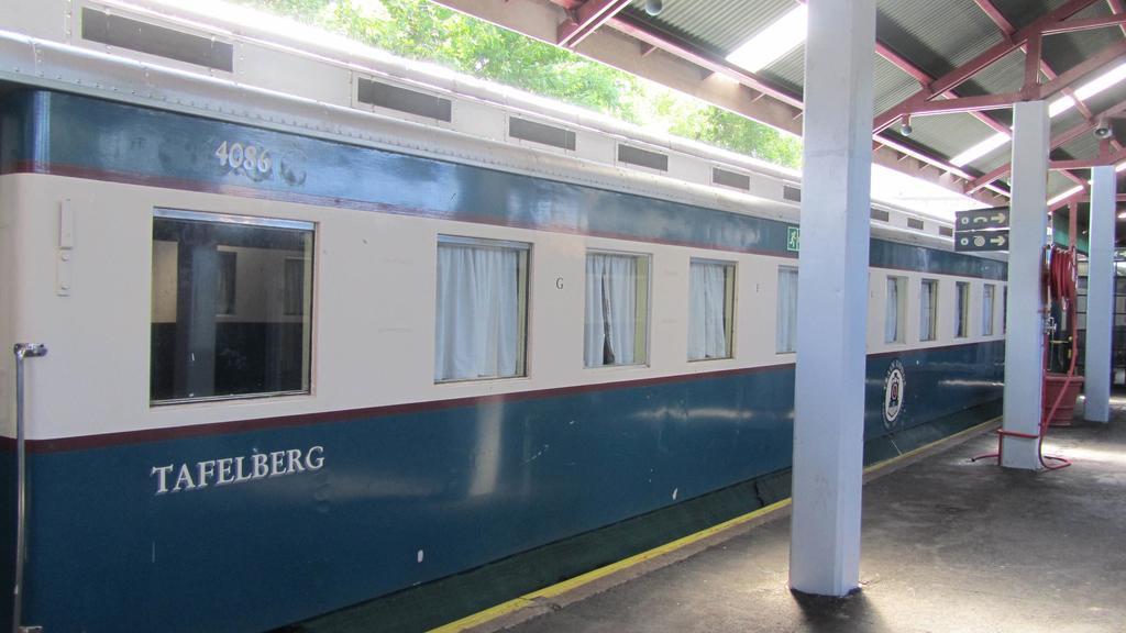 Train Lodge Fokváros Kültér fotó