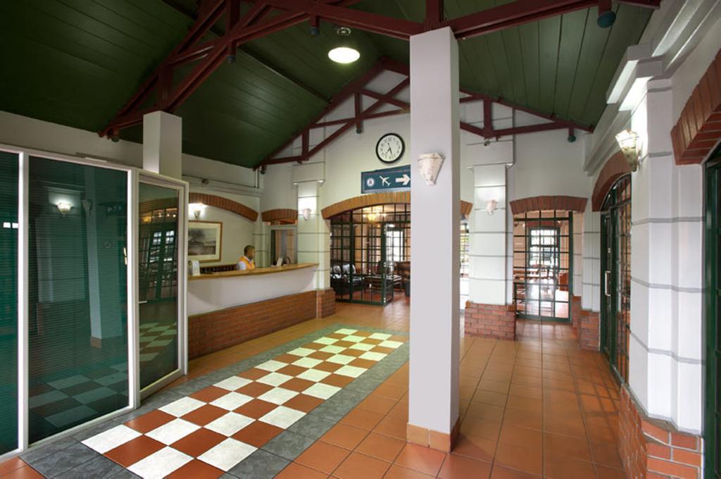 Train Lodge Fokváros Kültér fotó